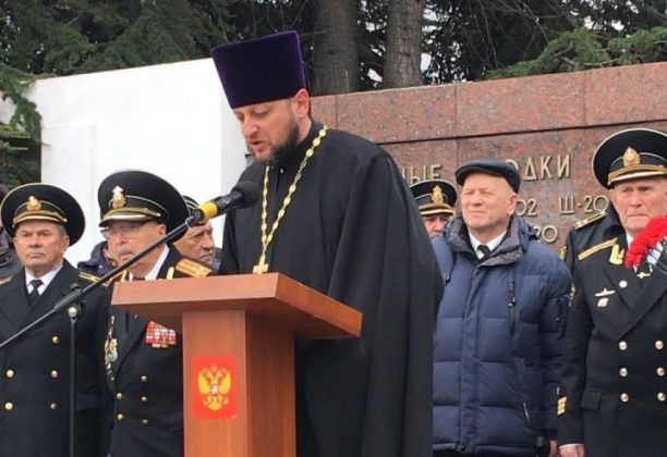 Митрополит УПЦ МП пожаловался Зеленскому, что их священников не допускают к военному капелланству - фото 69178