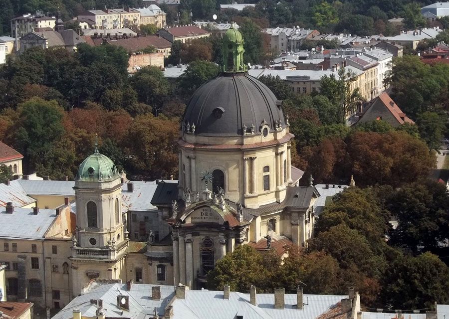 Вид на Домініканський собор з львівської Ратуші - фото 69659