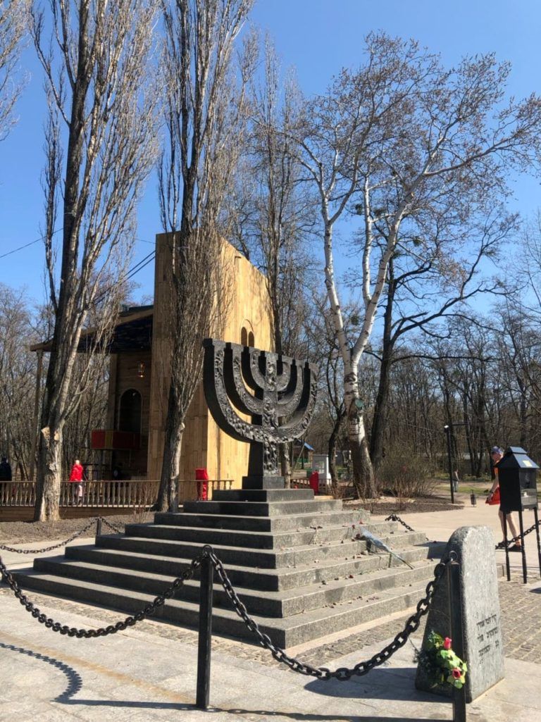 У Бабиному яру добудували меморіальну синагогу - фото 70562