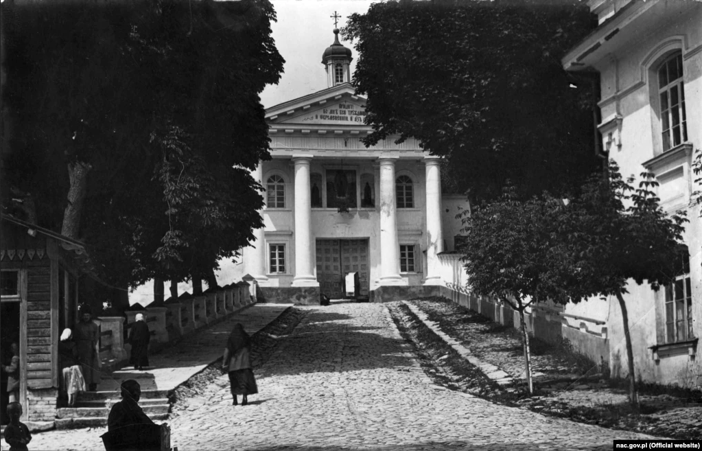 Почаївська лавра. Фотографія з періоду 1918–1939 років - фото 71704