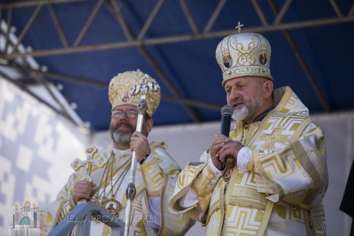 Тисячі львів’ян сьогодні разом з Главою та духовенством УГКЦ молились і згадували Святого Івана Павла ІІ - фото 74668