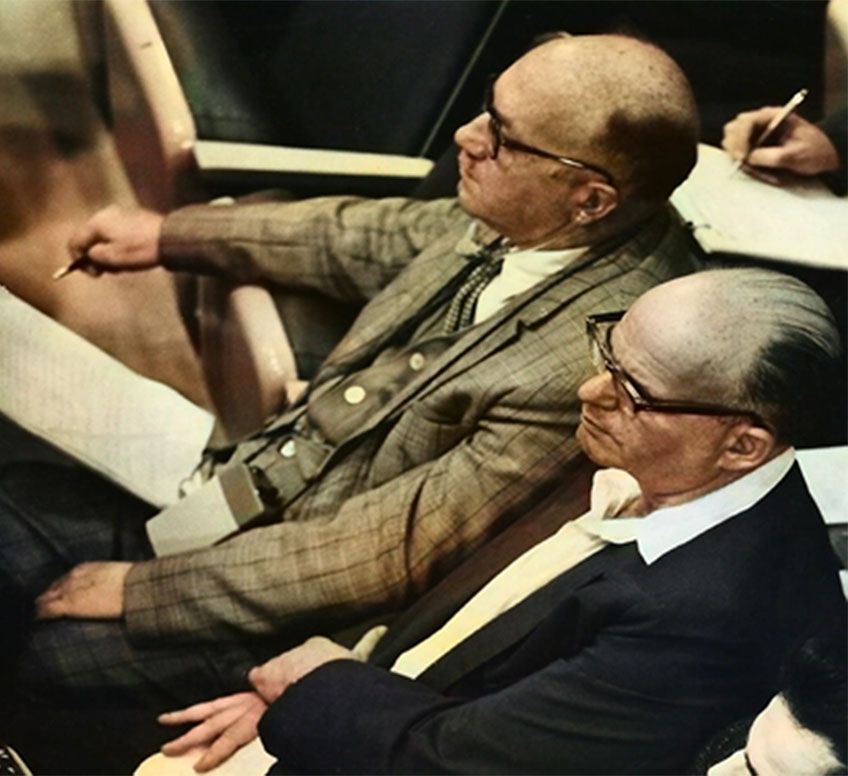 Хавів Кнаан (вище) і міністр праці Ізраїлю Гіора Йосефталь (нижче) на процесі Ейхмана в Єрусалимі, 1961 рік. - фото 75463