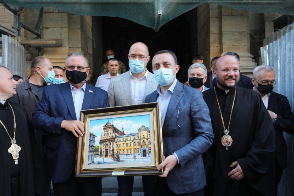 Урядова делегація України та Грузії відвідала Гарнізонний храм у Львові - фото 77879