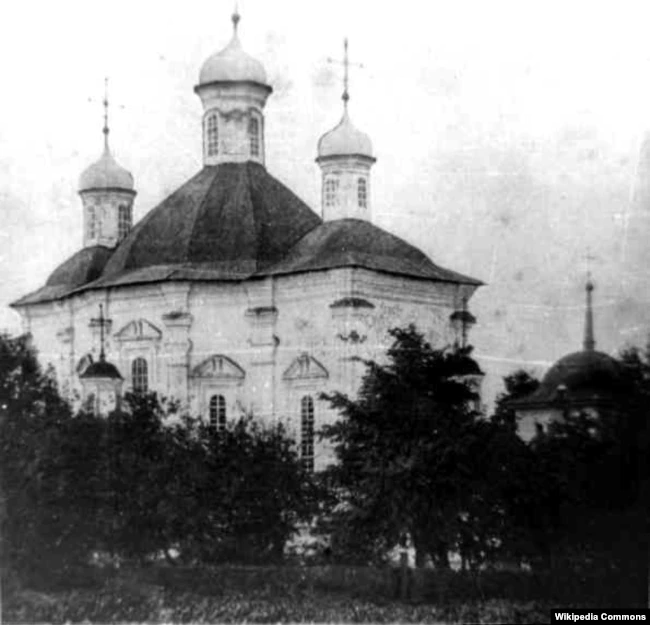 Церква гетьмана Івана Скоропадського у Стародубі на початку ХХ століття. Ілюстрація з поштової картки - фото 80047