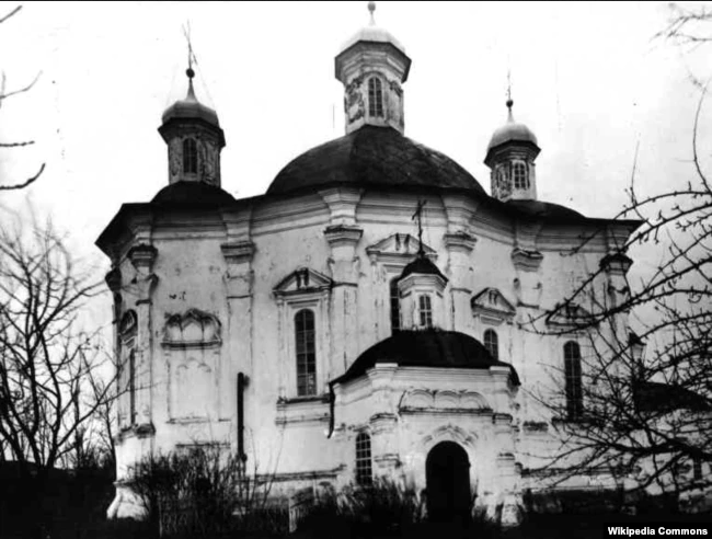Так виглядав храм Іоанна Предтечі в місті Стародубі перед руйнацією у 1950-х роках - фото 80048
