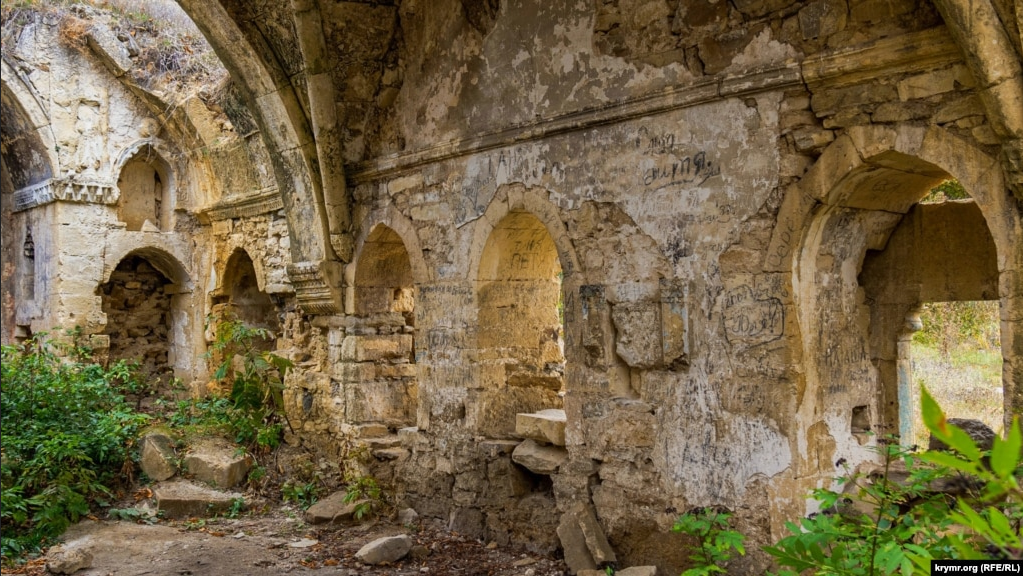 Сурб-Аменапркіч. У середньовічному вірменському храмі на березі Кучук-Карасу (фотогалерея) - фото 81327