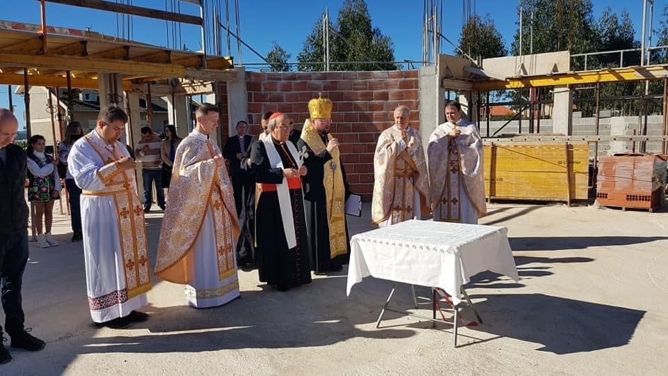 A cornerstone for the construction of a church and monastery of the UGCC blessed in Fatima - фото 82438
