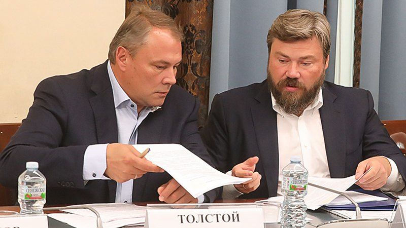 Пётр Толстой и Константин Малофеев на круглом столе в Общественной палате. - фото 83357