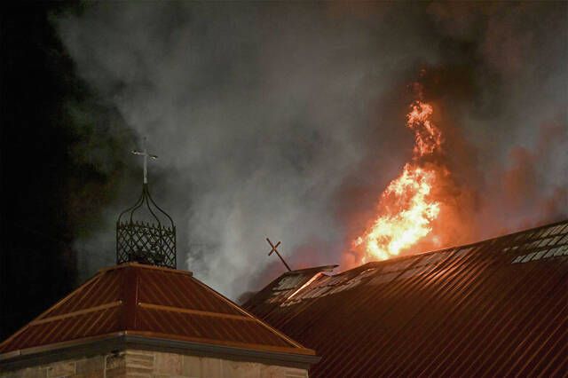 В українській католицькій церкві Св. Володимира в Арнольді (США) сталася пожежа - фото 83812