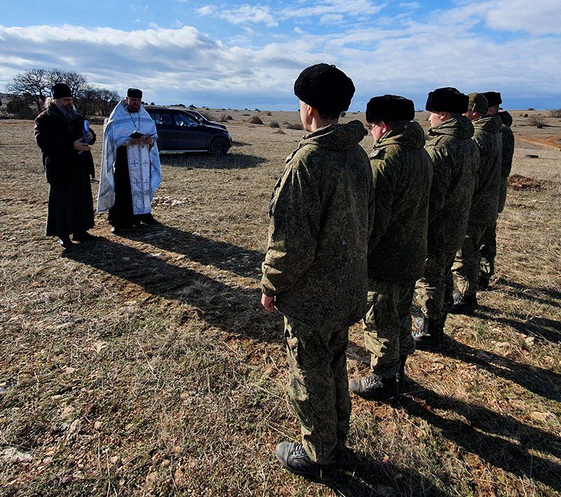 Crimean priests of the UOC-MP bless Russian occupiers for 'military feats' - фото 87213