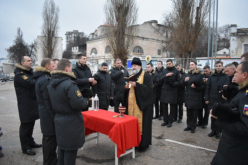 Crimean priests of the UOC-MP bless Russian occupiers for 'military feats' - фото 87214