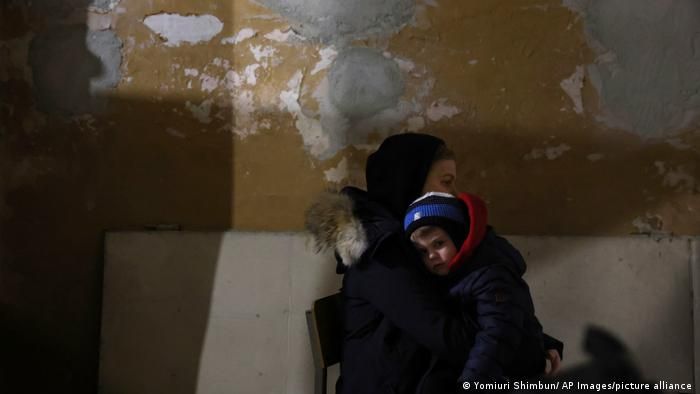 Глава УГКЦ: 'Росіяни прикриваються дітьми і жінками як живим щитом' - фото 88125