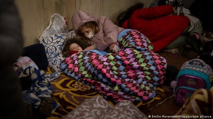 Глава УГКЦ: 'Росіяни прикриваються дітьми і жінками як живим щитом' - фото 88126