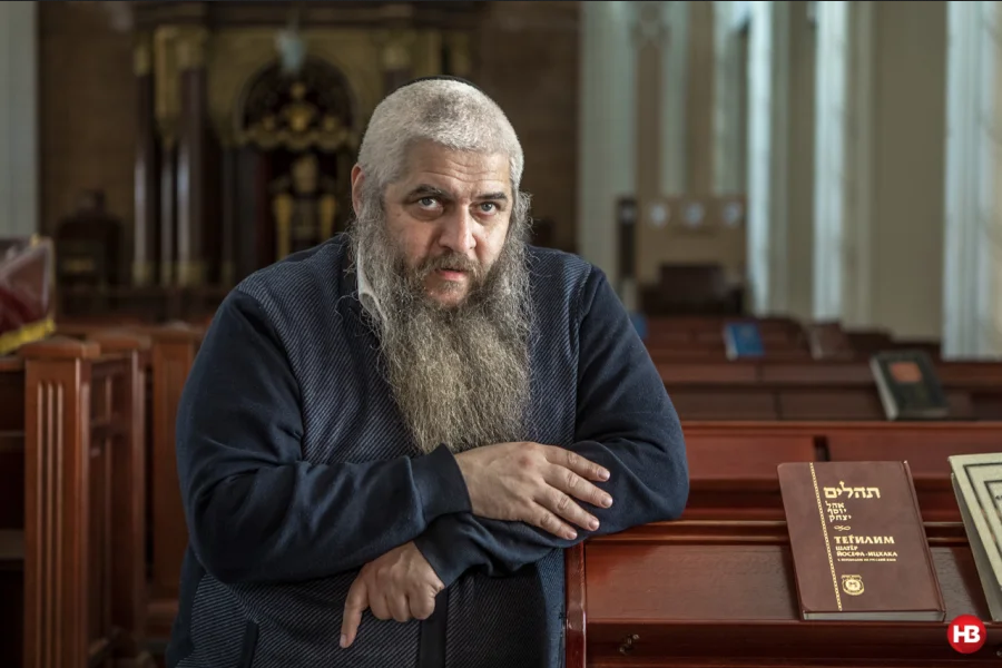 Головний рабин України зізнається: не їде з Києва, щоб дати зрозуміти людям, що усе буде добре  - фото 90089