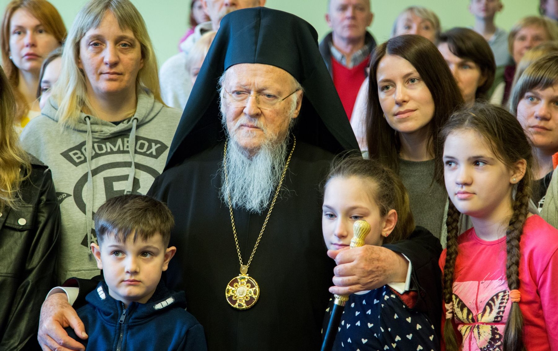 Patriarch Bartholomew with ukrainian childrens - фото 90319