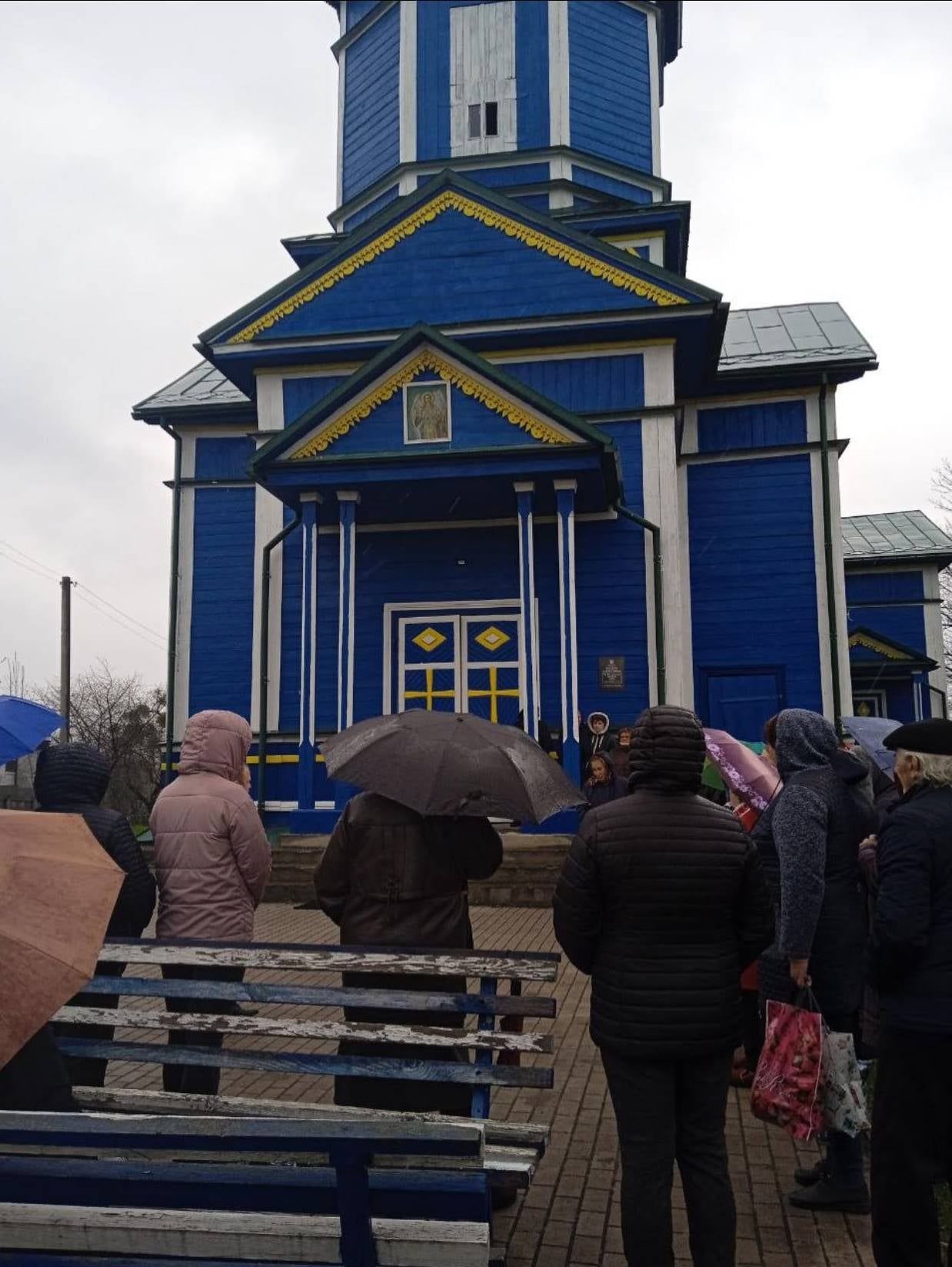 Релігійна громада Українки проголосувала за перехід до ПЦУ: священик проігнорував збори - фото 91993