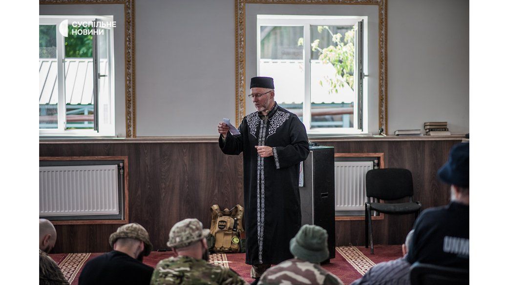 Саїд Ісмагілов в ролі імама провів молитву і святкову проповідь в останній з неокупованих мечетей Донеччини, липень 2022 року - фото 96332