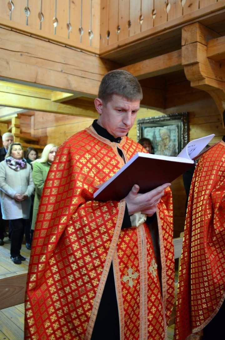 The Rev. Oleksiy Zavada in Lviv, Ukraine.  - фото 96506