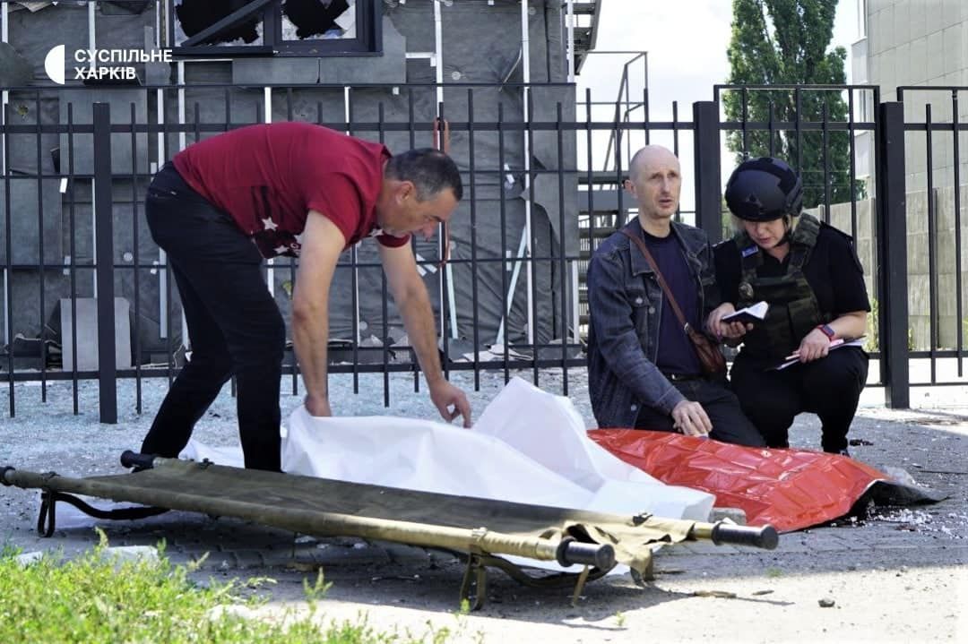 Россияне обстреляли Харьков из «Ураганов»: три человека погибли, повреждена мечеть - фото 96753