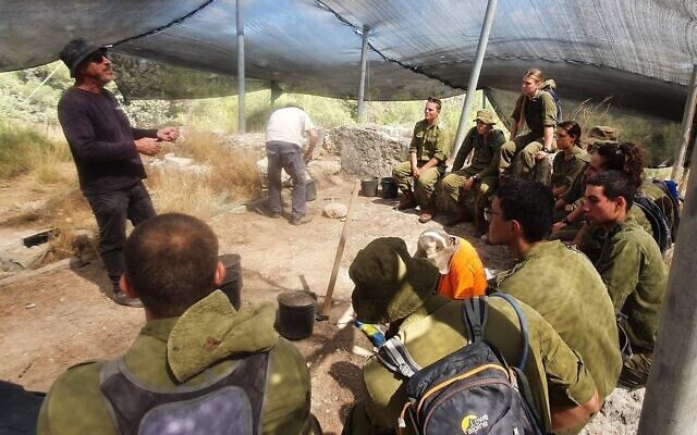 Археологи в Ізраїлі знайшли монастир, присвячений біблійній Анні - фото 97660