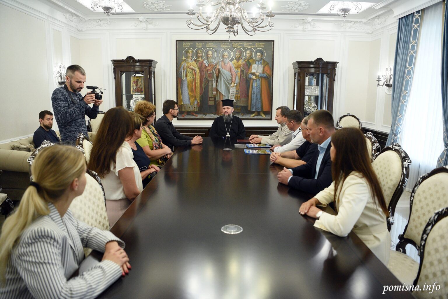 Митрополит Епіфаній зустрівся з представниками громад Київщини, які приєдналися до ПЦУ - фото 97689