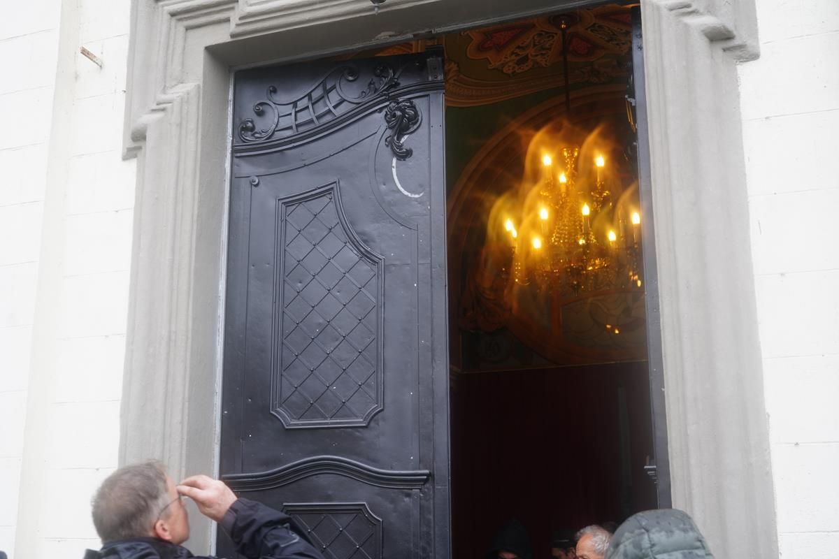 Відреставровані франківськими ковалями двері повернулися в Тернопільську катедру - фото 99856