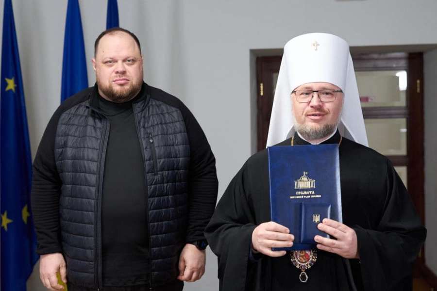 У Софії Київській військові капелани і представники духовенства отримали грамоти від ВРУ - фото 100283