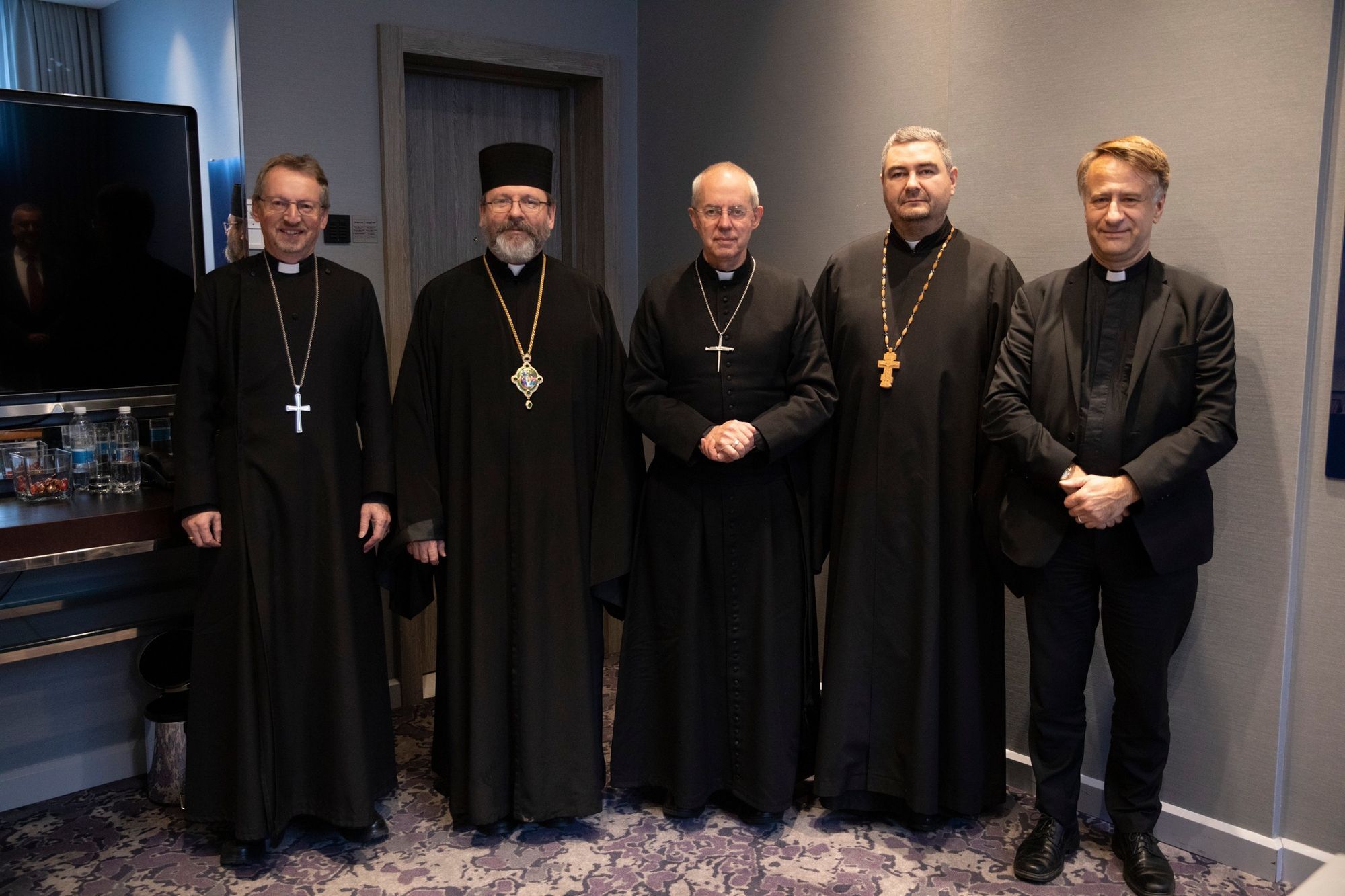 Patriarch Sviatoslav meets with the Archbishop of Canterbury - фото 103843