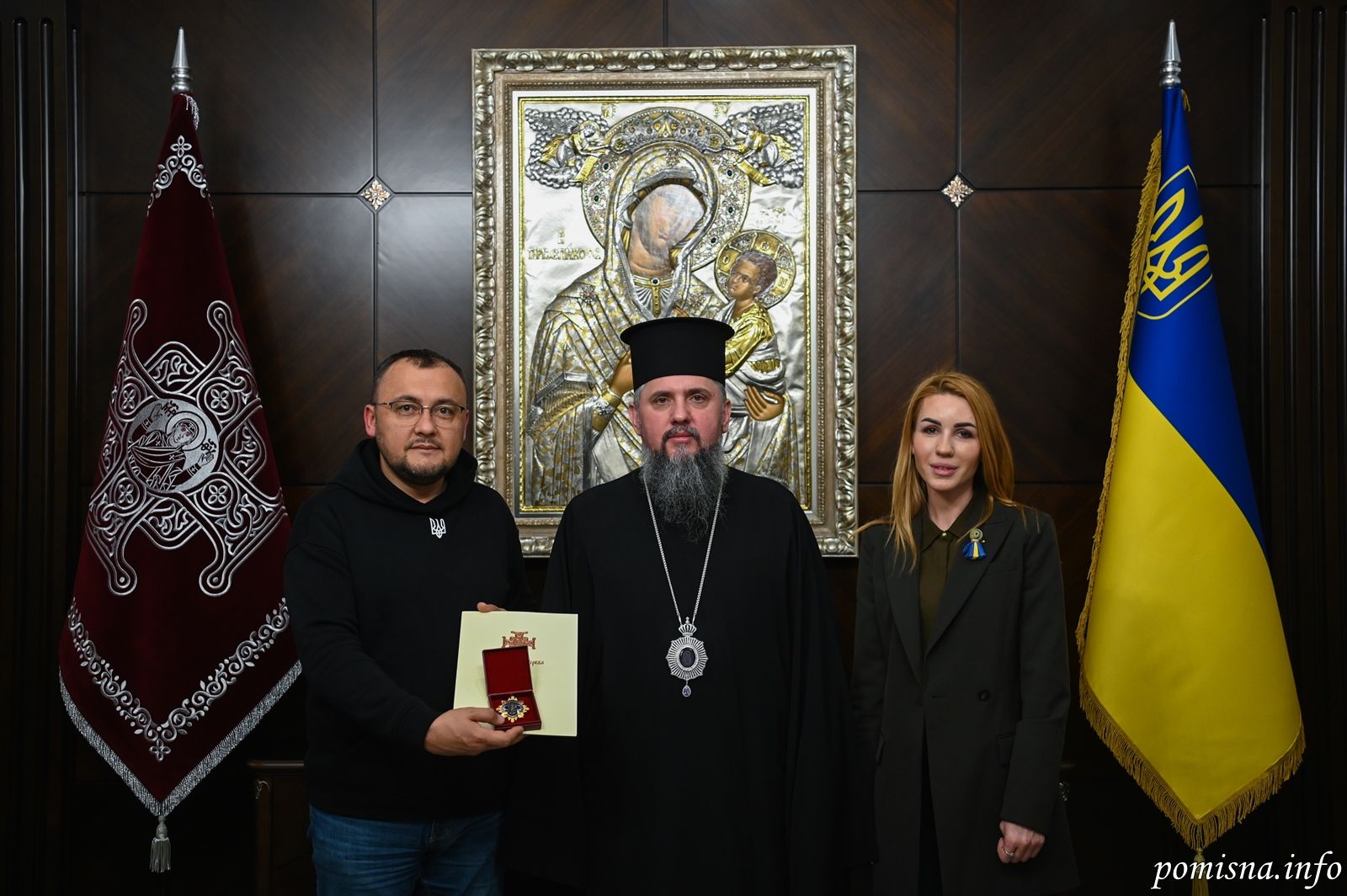 Предстоятель ПЦУ відзначив українських дипломатів церковними нагородами - фото 105423