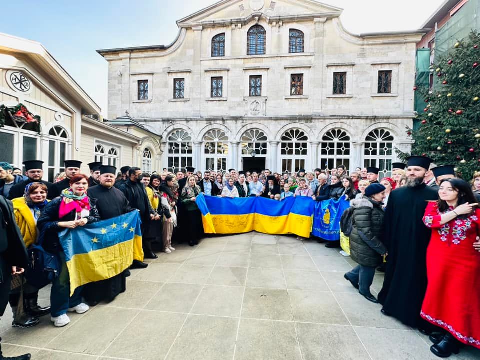 Українські прочани колядували зі Вселенським Патріархом - фото 105430