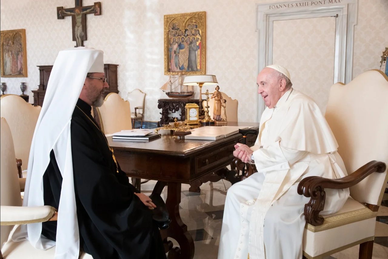 Глава УГКЦ Святослав (Шевчук) із Папою Римським - фото 106735