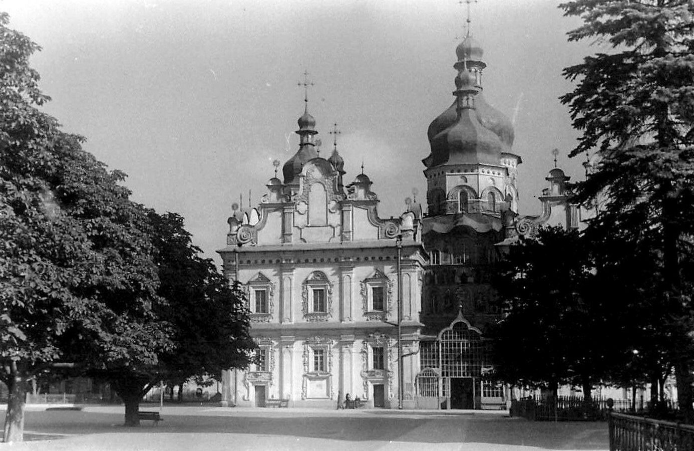 Успенський Собор на початку ХХ століття. - фото 107192