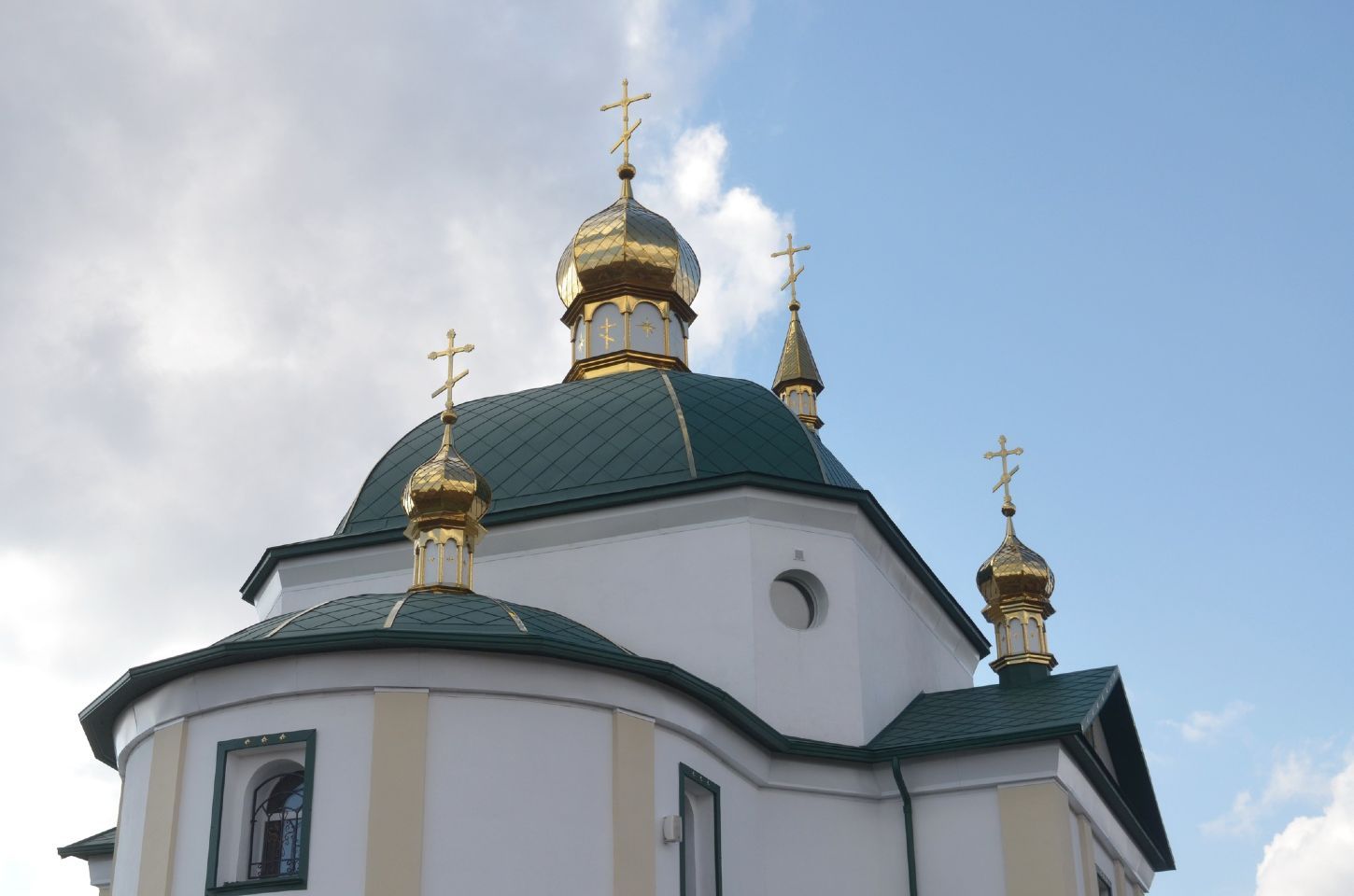 В УПЦ МП понівечили ремонтом старовинну церкву на Київщині - фото 110126