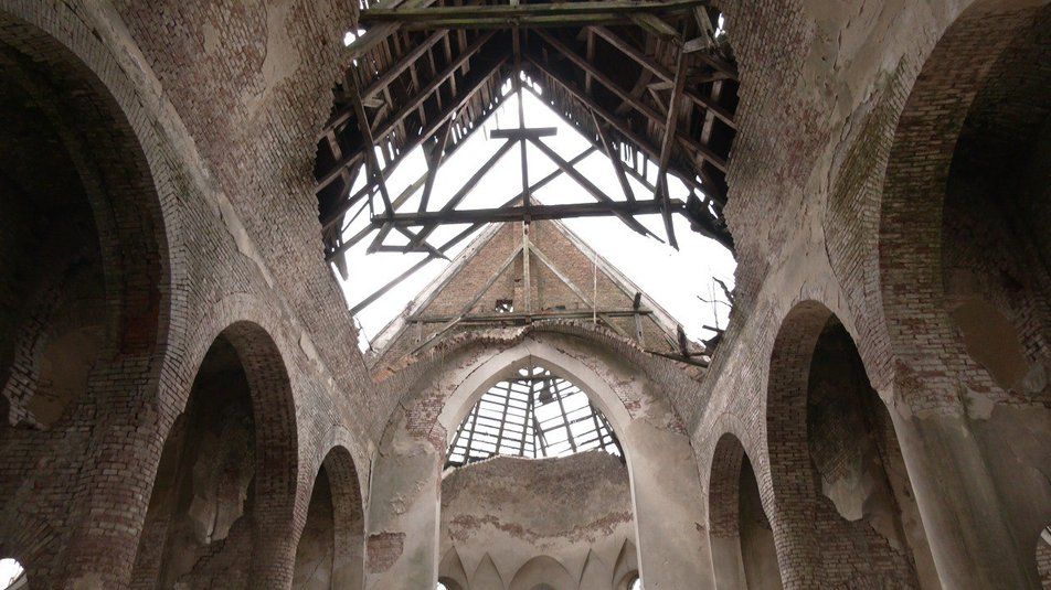 Занедбанений костел біля Львова планують відродити - фото 110370