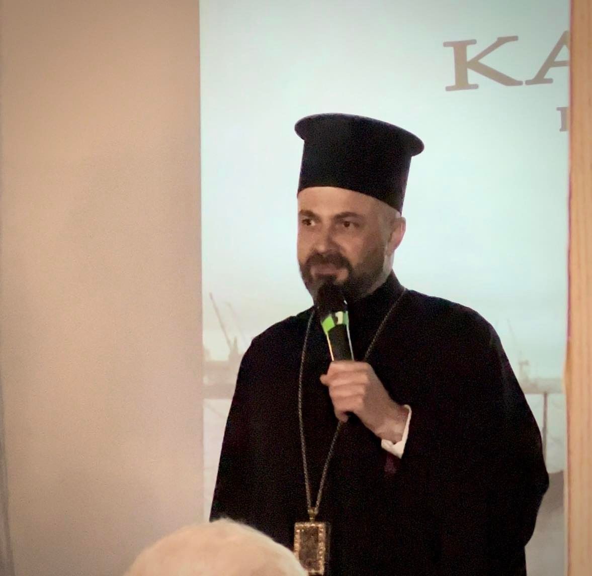 Єпископ Команський відзначив силу духу українських капеланів на передовій - фото 111045