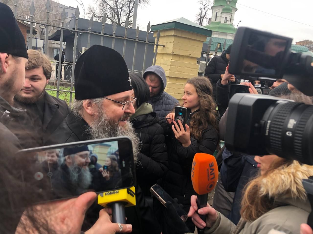 Сторонники Московского патриархата снова блокируют работу комиссии Минкульта в лавре - фото 111430
