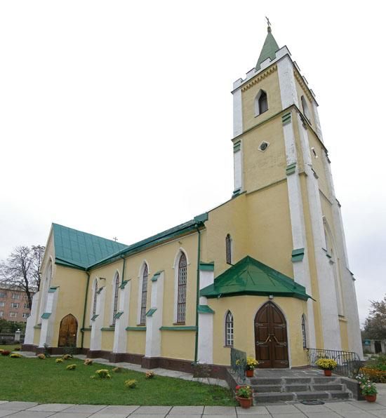 Черкаські прокурори стали на захист церков, торгових рядів і корчми - фото 113394