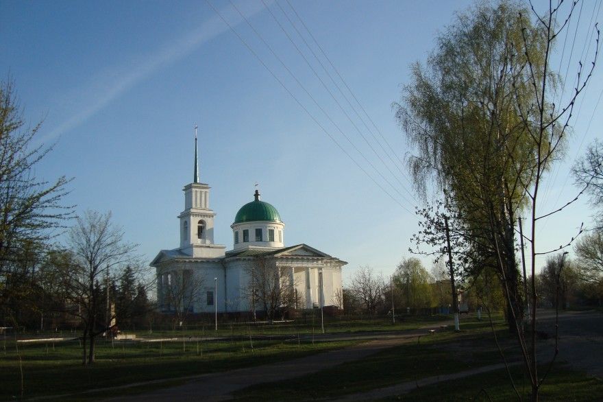 Черкаські прокурори стали на захист церков, торгових рядів і корчми - фото 113404