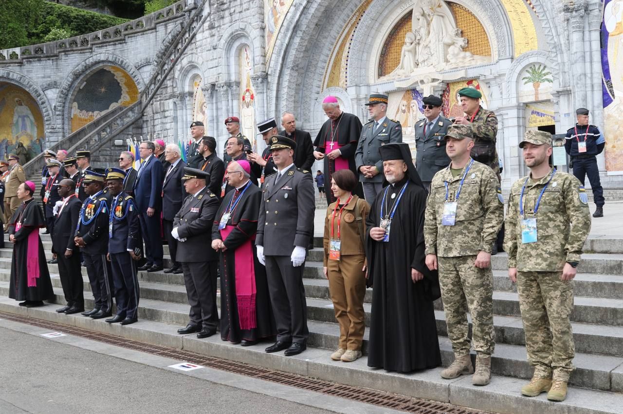 На Міжнародному військовому паломництві у Люрді молилися українською мовою - фото 114399
