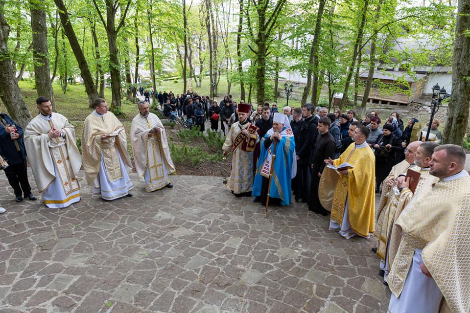 У Зарваниці відбулась проща матерів загиблих Героїв - фото 114414