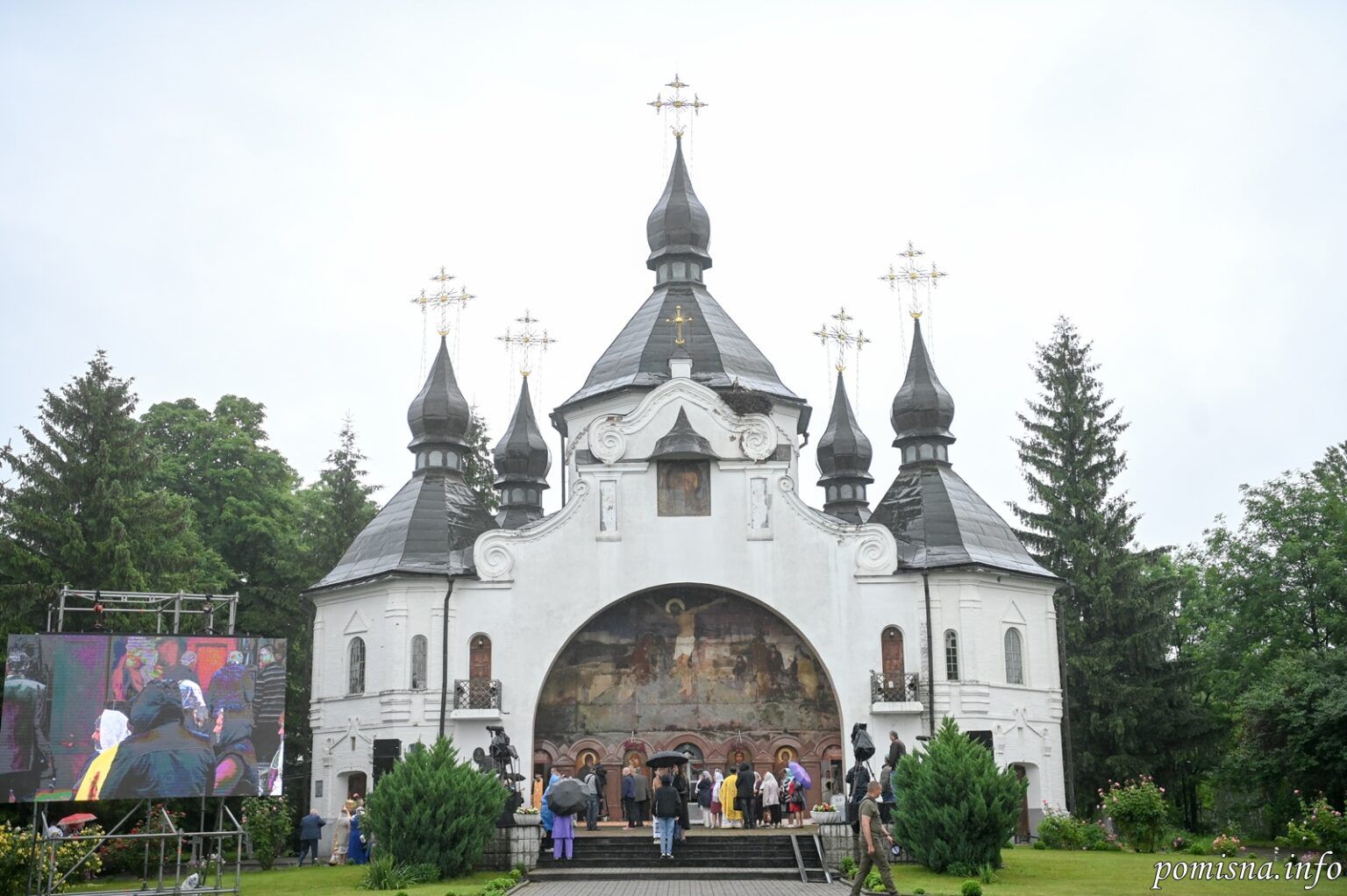 Предстоятель ПЦУ чолив Літургію у Свято-Георгіївському монастирі на Козацьких могилах - фото 116311