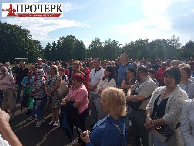У Черкасах провели збори громади щодо зміни юрисдикції храму Стрітення - фото 116934