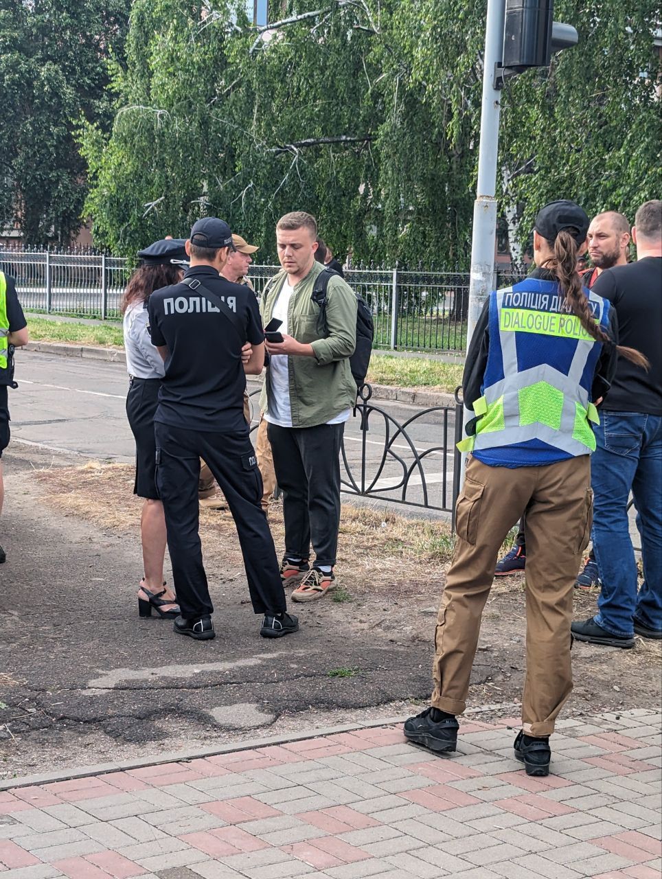 Прихильники УПЦ МП у Черкасах напали на журналіста - фото 116997