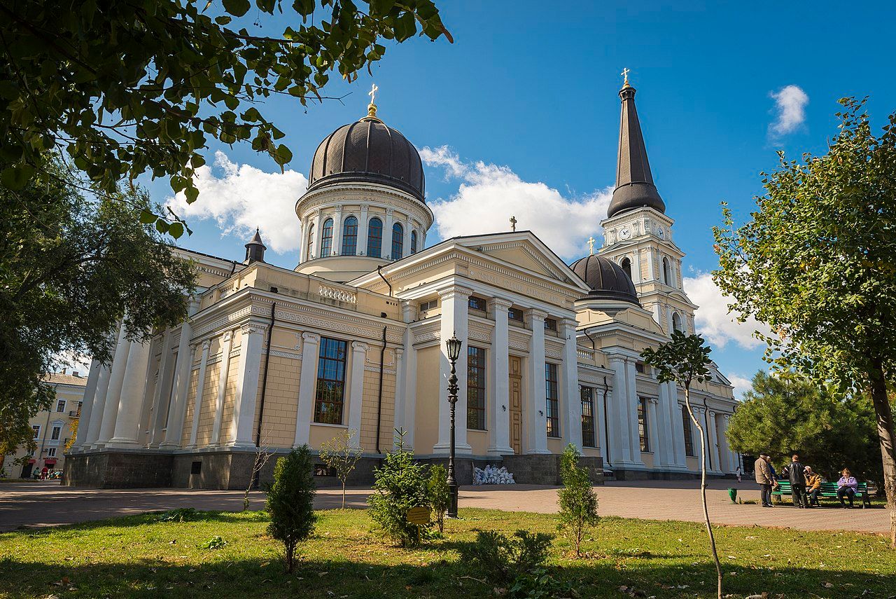 Russian missile hits altar of Odesa’s famous Transfiguration Cathedral - фото 118075