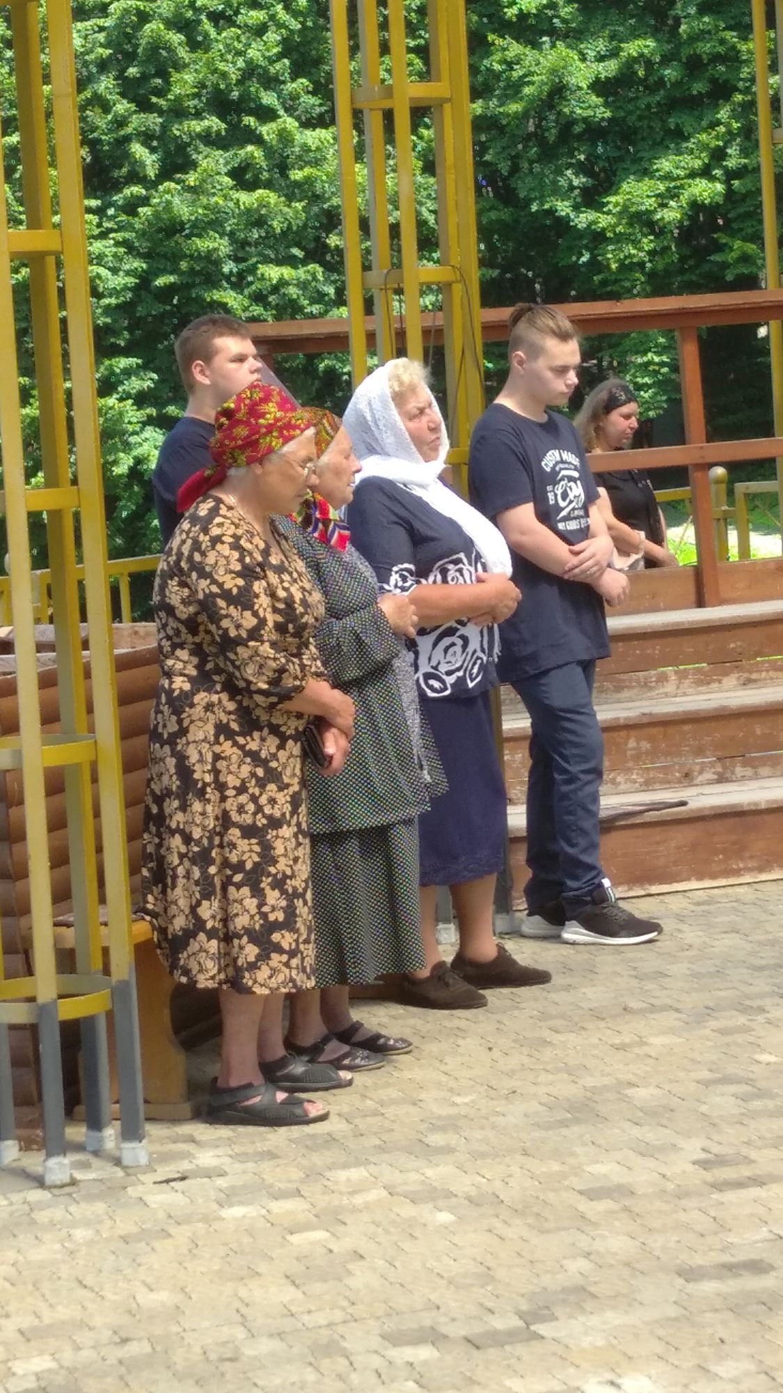 На Прикарпатті спеціальною прощею вшанували дідусів, бабусь і людей похилого віку - фото 118209