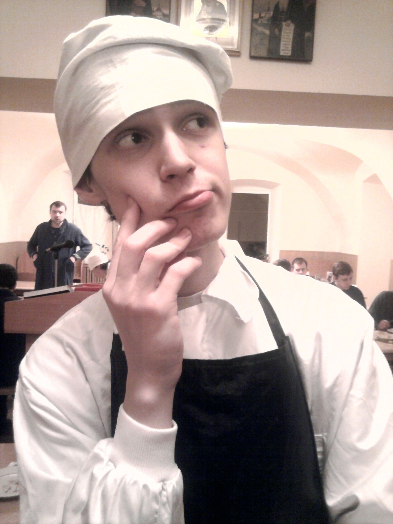 Під час зміни у ролі помічника кухаря семінарії, 2010 рік - фото 121050