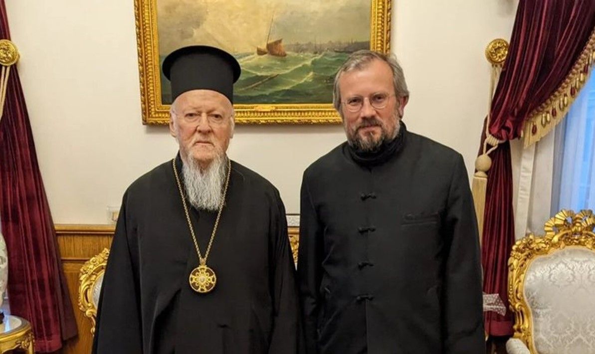 Архімандрит Кирило Говорун (праворуч) заявляє, що вже не має ніякого відношення до РПЦ - фото 128921