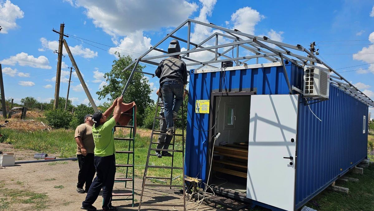 На Миколаївщині встановили мобільну каплицю замість зруйнованого костелу - фото 135393