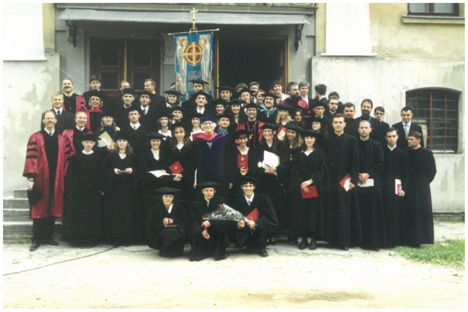 Випускники Львівської богословської академії - фото 136322