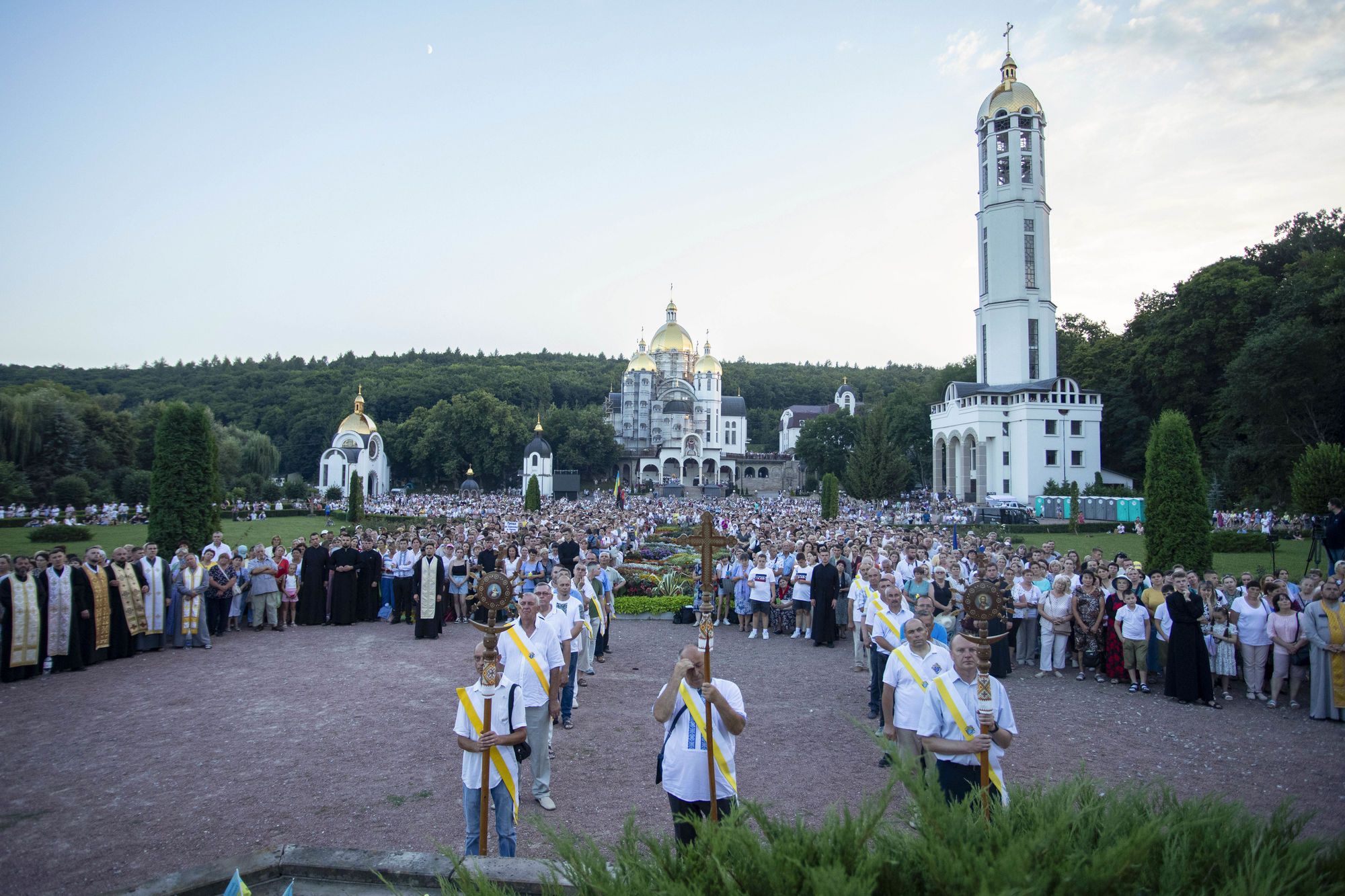 Розпочалася Всеукраїнська проща до Зарваниці - фото 137039